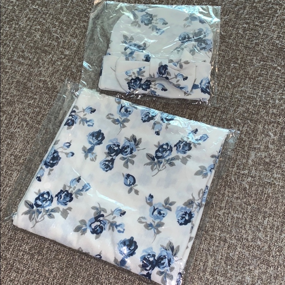 BRAND NEW baby girls  hat/matching blanket set